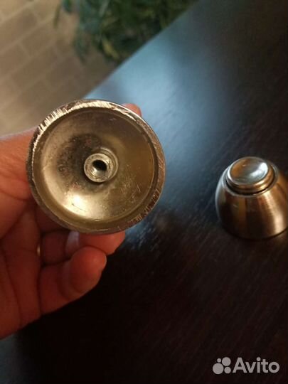 Стопер для двери ограничитель