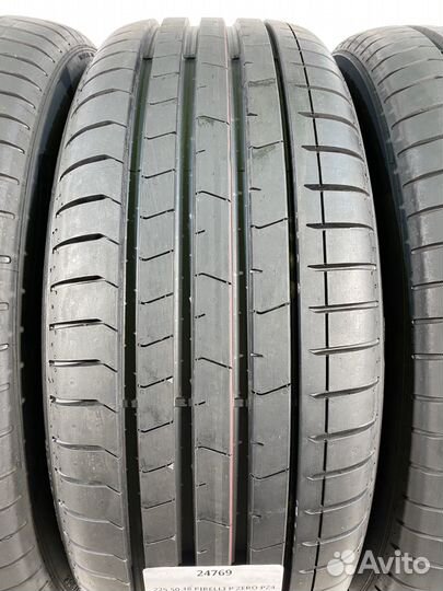 Pirelli P Zero PZ4 225/50 R18 104W