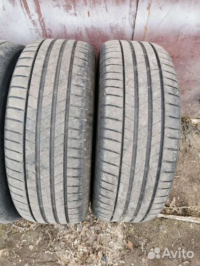 Bridgestone Turanza T005 225/60 R17