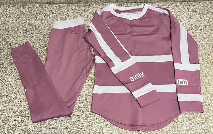 Женский спортивный костюм 42 р-р