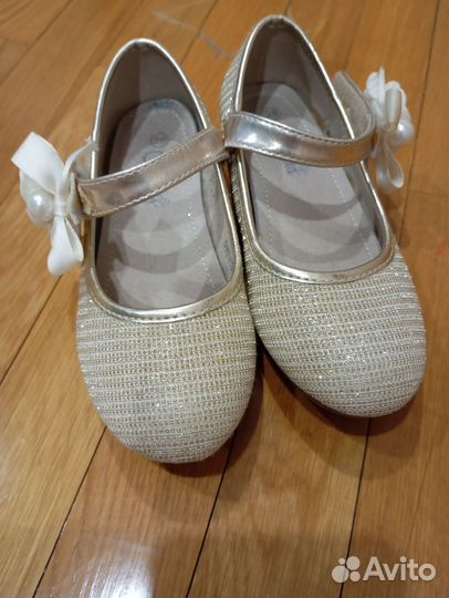 Туфли праздничные золотые 28