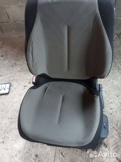 Сиденья на Citroen C4 купе