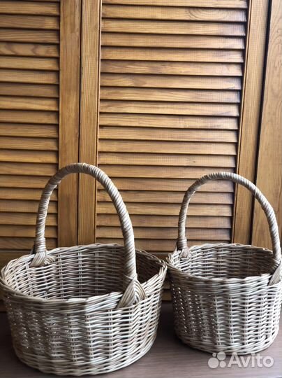 Корзина плетеная из бумажной лозы