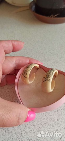 Серьги из бивня мамонта