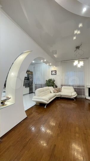 3-к. квартира, 96,9 м², 1/4 эт.