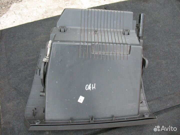 Бардачок Opel Astra H