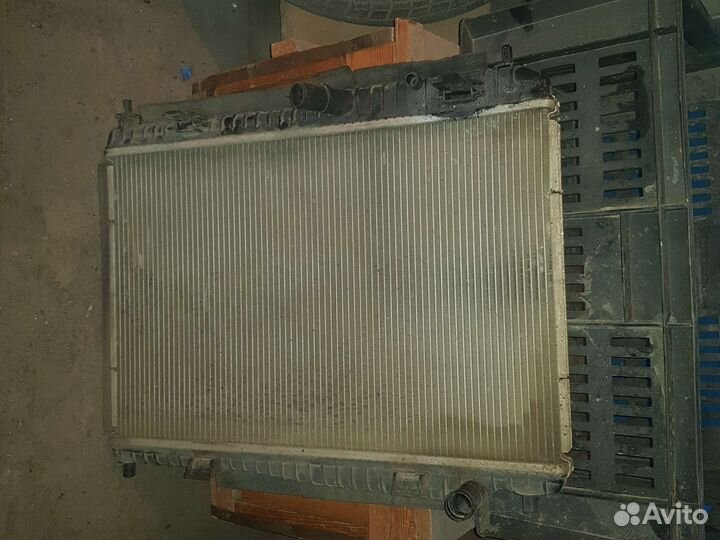 Радиатор охлаждения Ford Fiesta