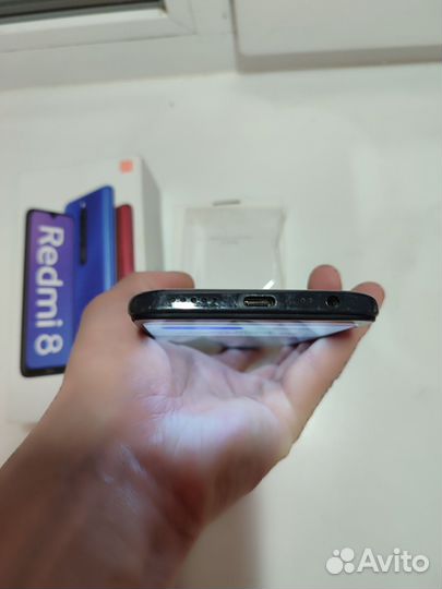 Xiaomi Redmi 8, 3/32 ГБ