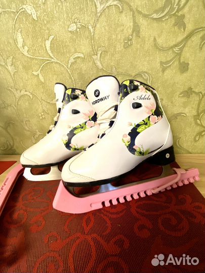 Коньки фигурные женские р.36