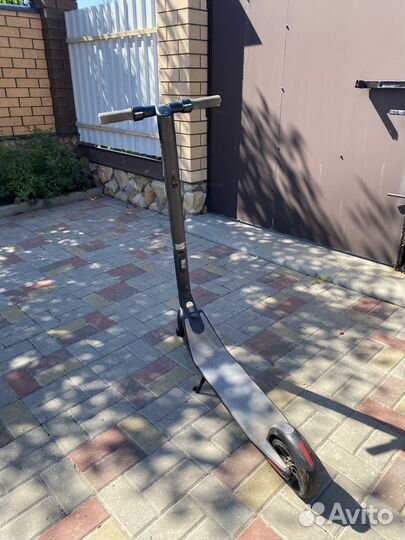 Электросамокат ninebot kickscooter es1