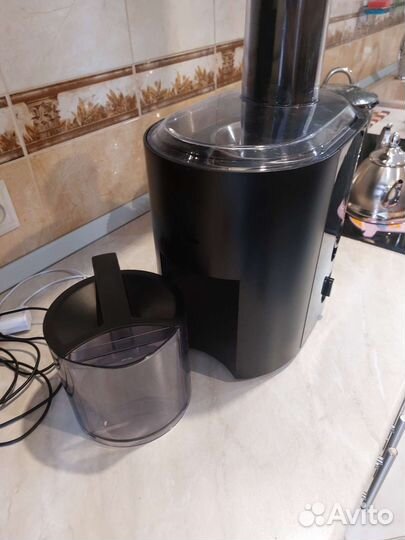 Соковыжималка J 300