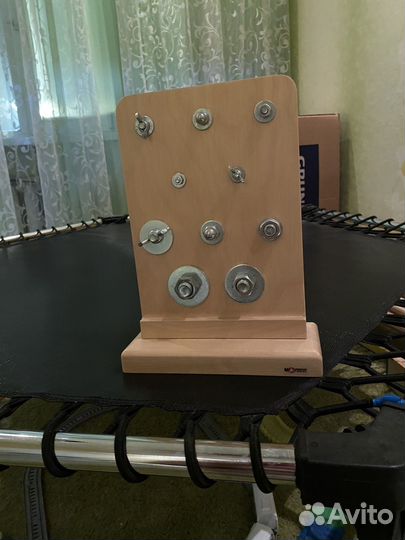 Болты с гайками для навинчивания. Развитие моторик