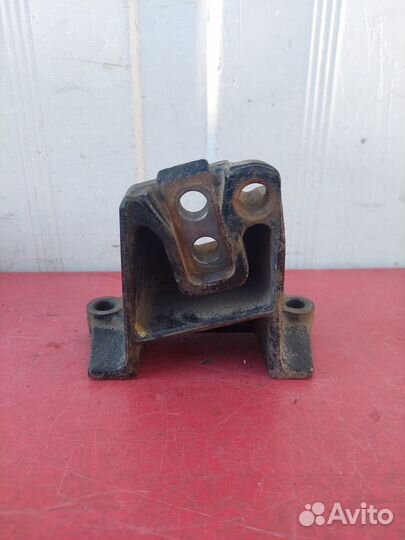 Кронштейн опоры двигателя Kia Rio 3