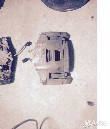 Суппорт передний правый Ауди А6 С6 2007г