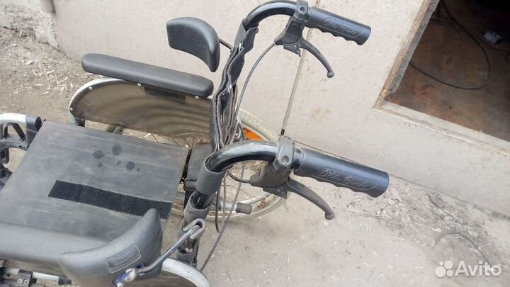 Инвалидная коляска складная бу