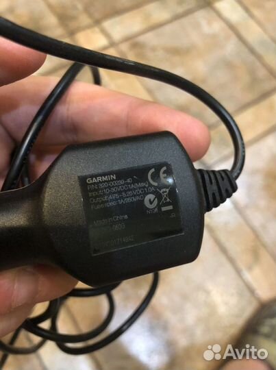 Зарядное устройство в автомобиль