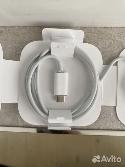 Зарядка на iPhone оригинал