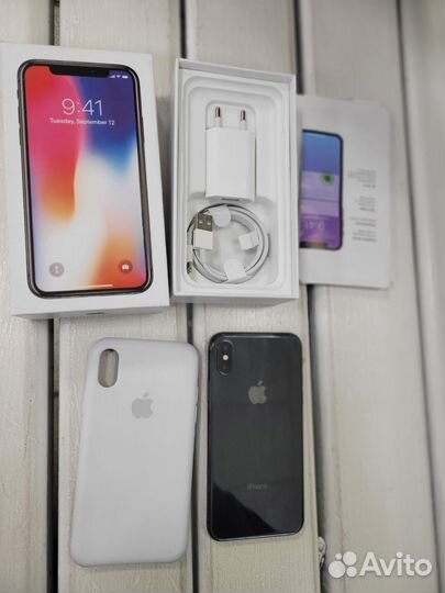 iPhone X, 256 ГБ