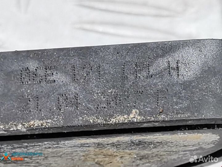 Корпус термостата Audi A6 4F/C6 2007 06E121111H