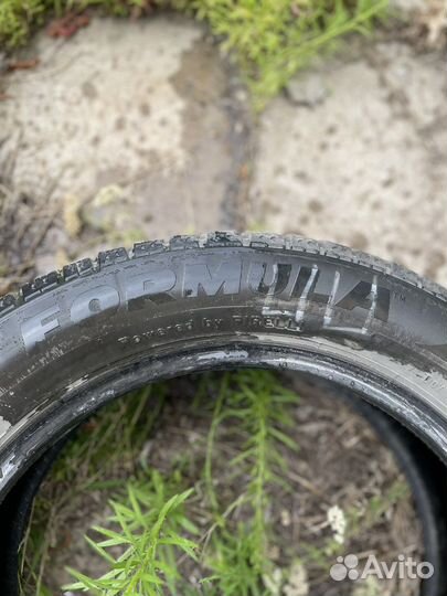 Pirelli Formula Ice 215/55 R17 98T