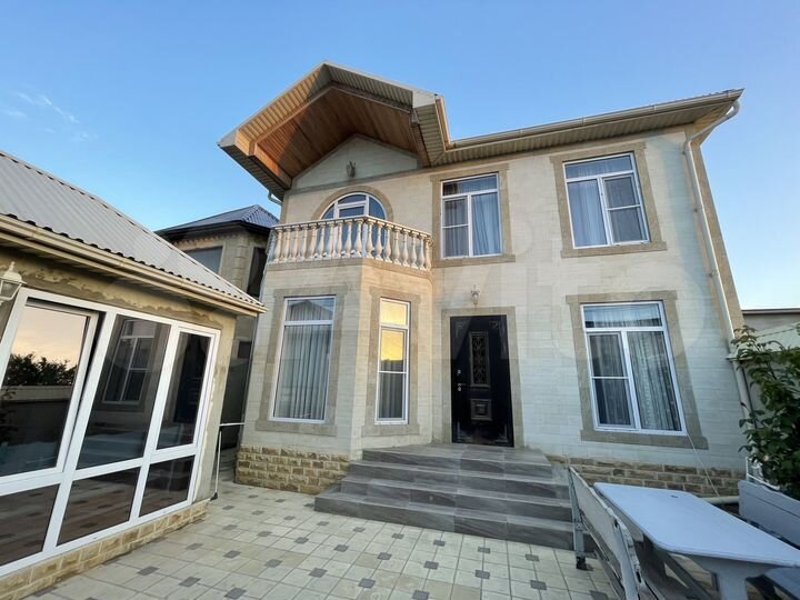 Дом 180 м² на участке 2,5 сот.