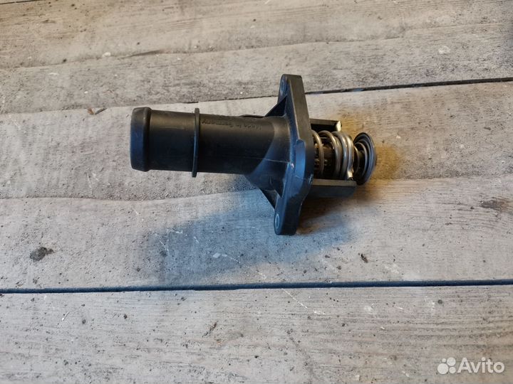 Термостат Skoda Octavia 1.6, BFQ (06A121114)