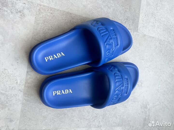 Сланцы новые Prada на 39-40 размер