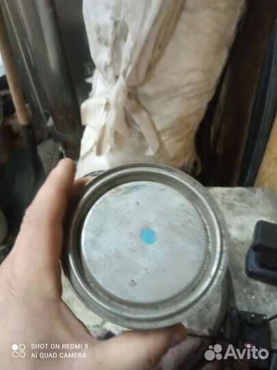 Продам краску жёлтую и синию