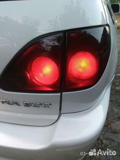 Фонарь задний lexus rx300 комплект