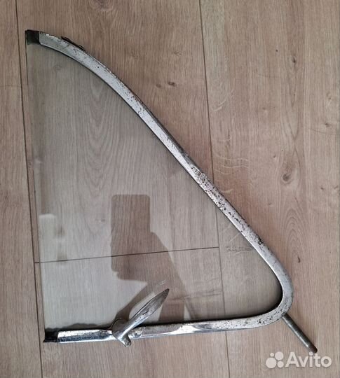 Форточка левая газ М-20