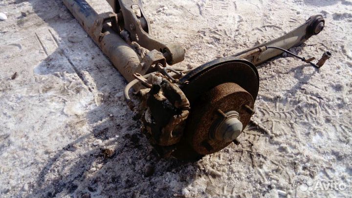 Балка задняя Ниссан Блюбирд Примьера P11