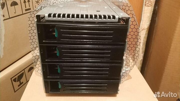 Новые корзины Intel 4xscsi AXX4scsidb
