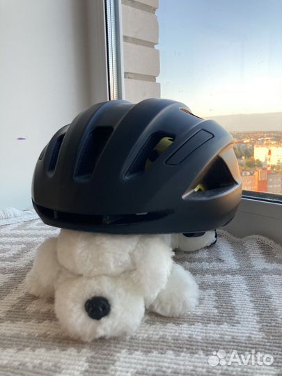 Велошлем specialized