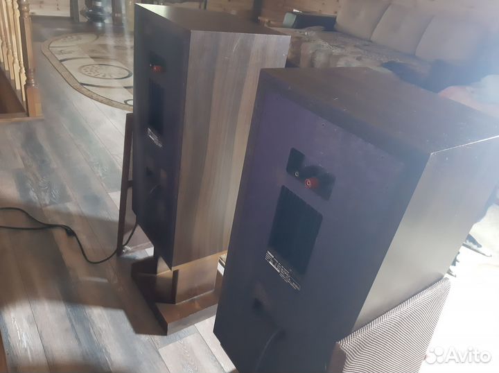 Yamaha NS-500YST с подставками