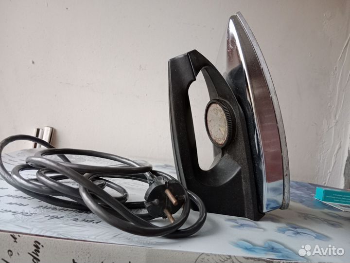 Утюг ретро
