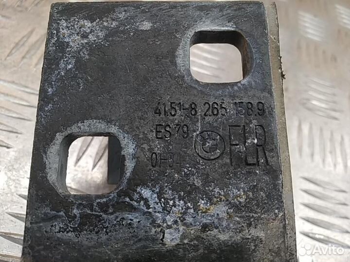 Петля двери передней BMW 5-Series/M5