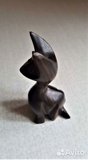 Статуэтка Кошка. Испания. Сандаловое дерево