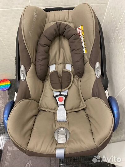 Новое автокресло Maxi Cosi Cabriofix - 2 шт
