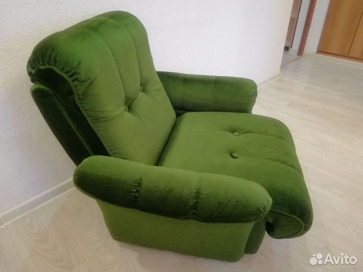 Кресло мягкое в гостиную