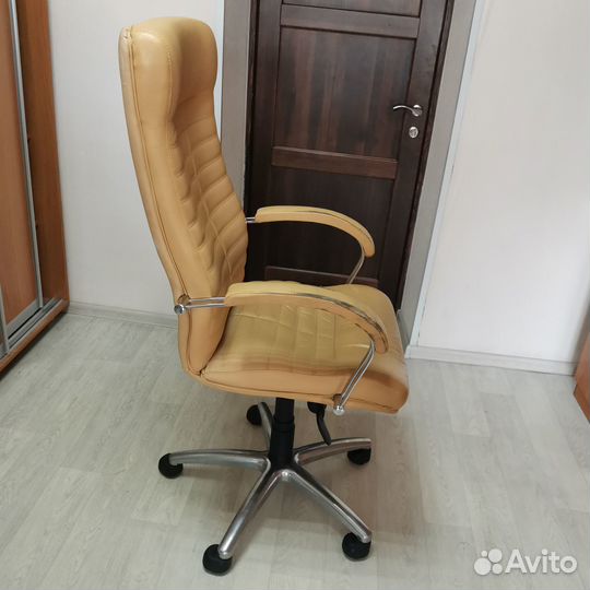 Кресло руководителя Nowy Styl Orion Chrome (Польша