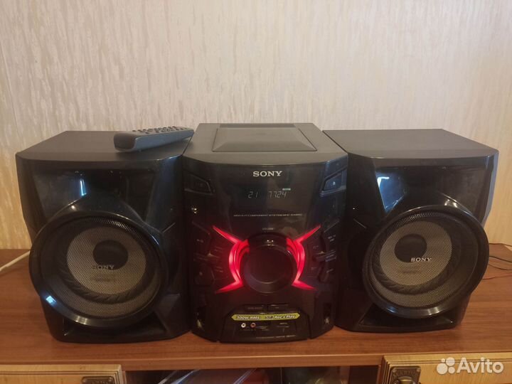 Sony hi fi система с USB и MP3 300 Вт