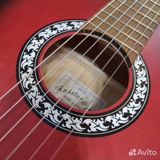 Гитара новая классическая