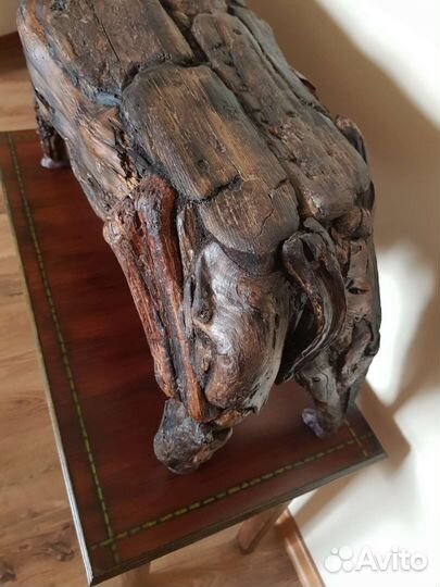 Интерьерная скульптура из кусочков дерева