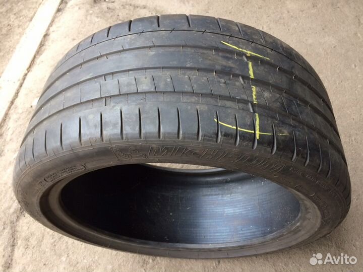 Michelin Pilot Super Sport 265/35 R19
