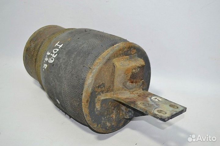 Пневморессора ведущего моста, правая iveco Stralis