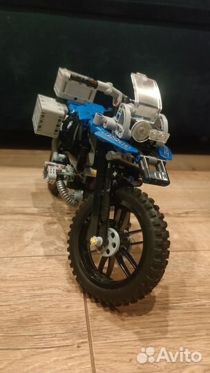 Lego Technic Приключения на BMW R 1200 GS 42063