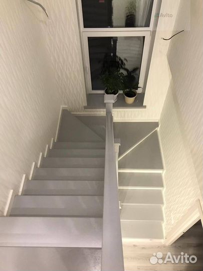 Металлическая лестница в частный дом