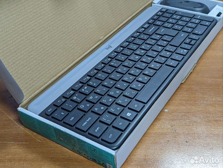 Беспроводные клавиатура и мышь Logitech MK470