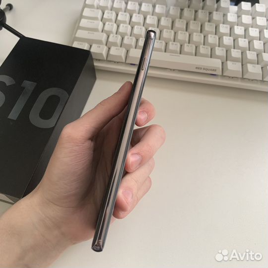Samsung Galaxy S10+, 8/128 ГБ