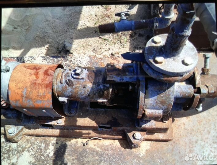 Водяной насос (поливной)